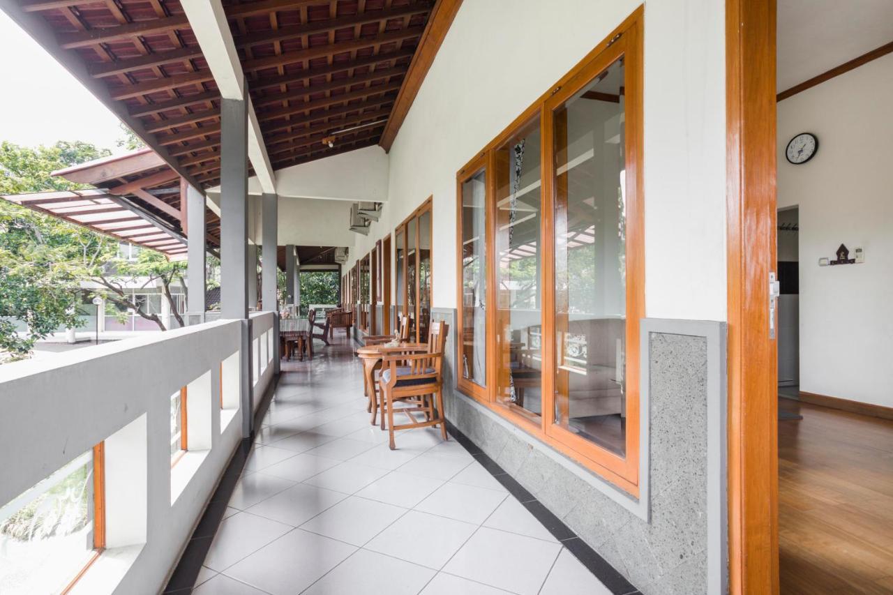 Reddoorz Plus @ Purwodadi Pasuruan Kültér fotó